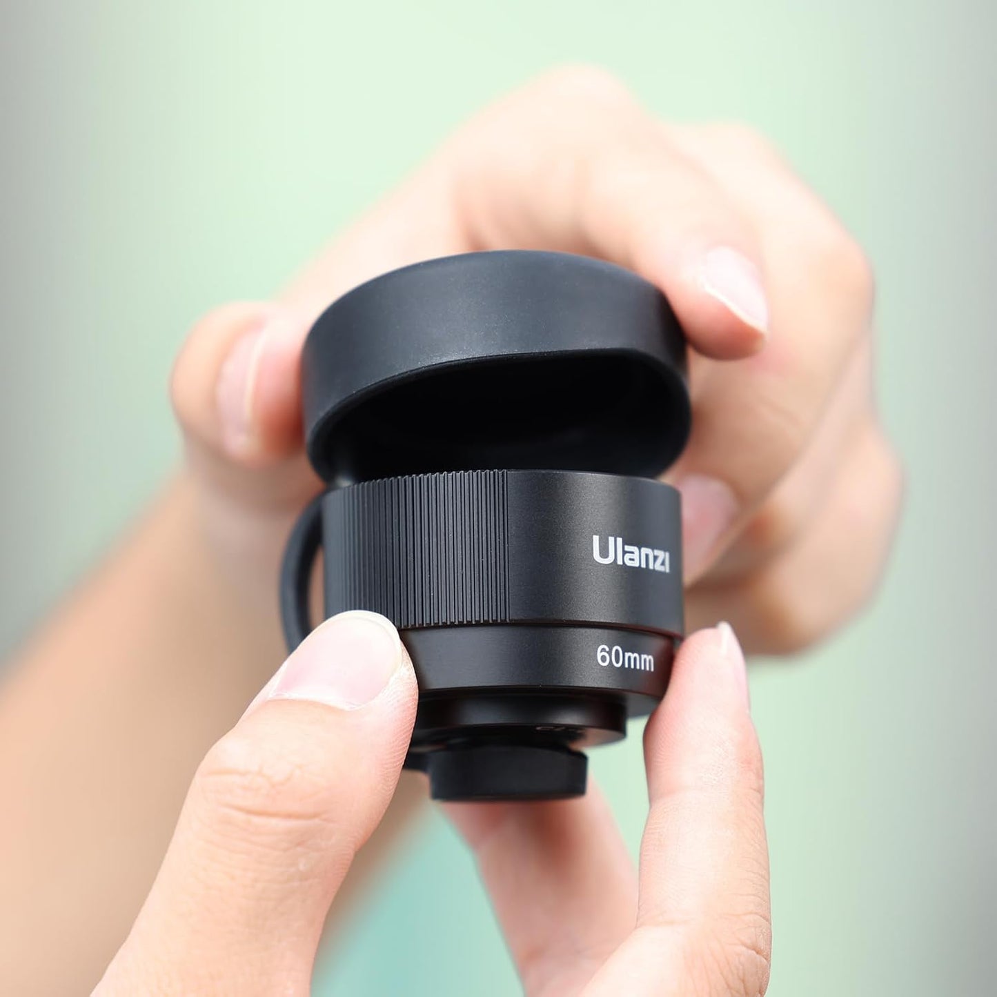 ULANZI CL-003 75mm HD Macro Lens for Phones with 17mm Thread Adapter Mount