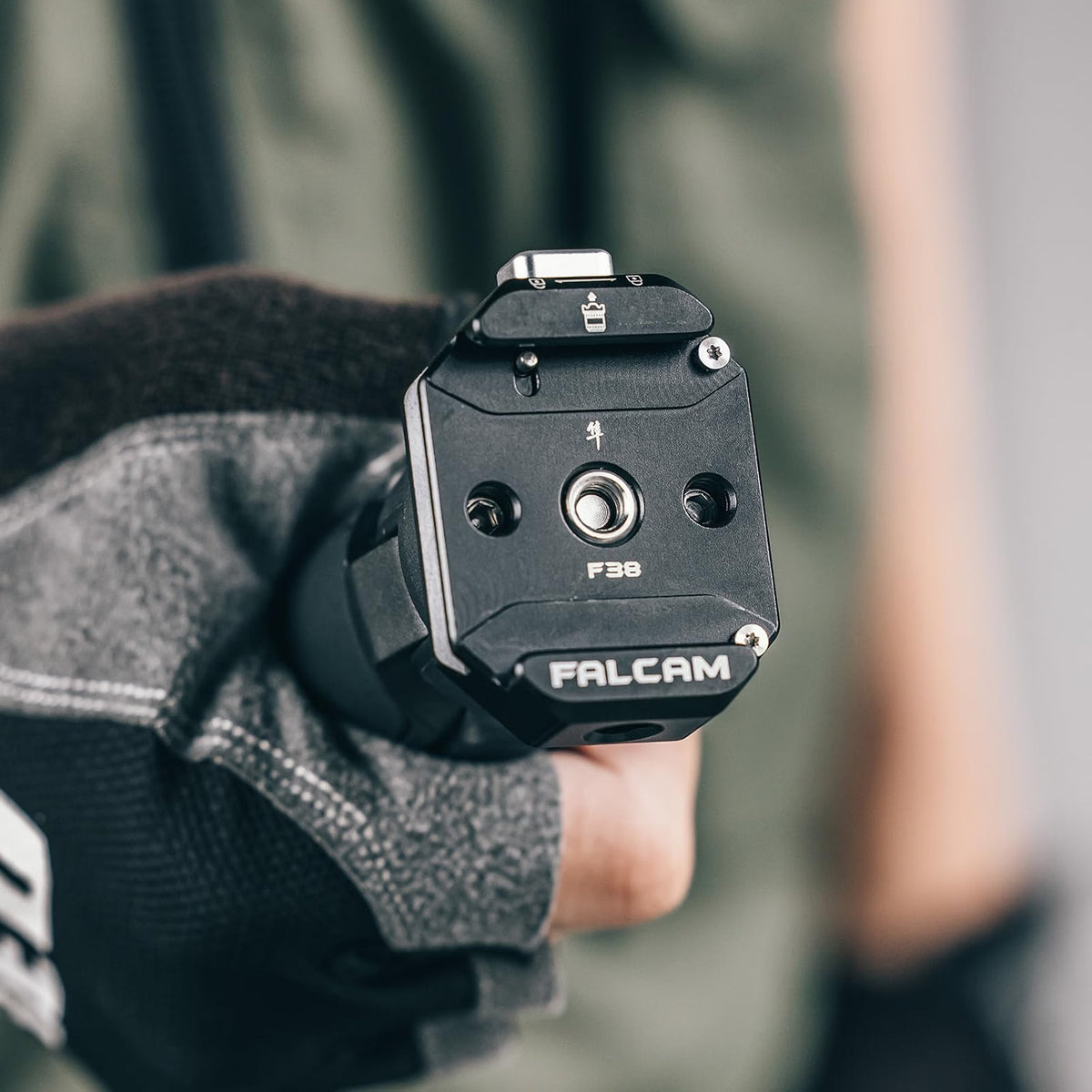 ULANZI F38 Multi-Hole Camera Quick Release Plate Kit | 1/4" to 3/8" Mount Quick Release System